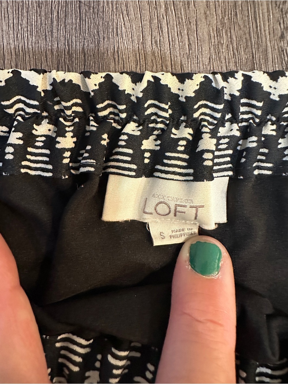 Black White Geometric Print Stretch Pull-On Mini Skirt Size Small - Picture 6 of 7
